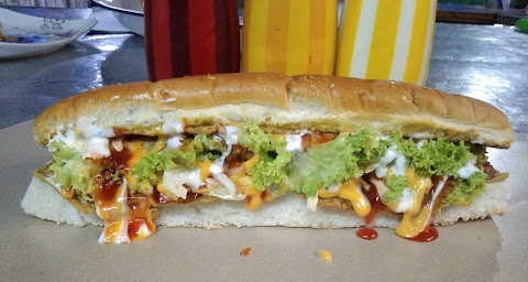 Gerai Angah Burger Roti John Jolobu di Kuala Klawang