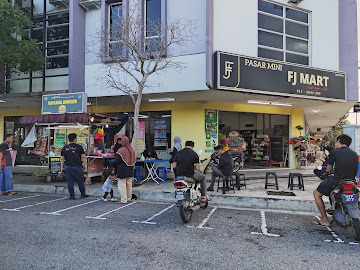 Gerai Qaisara Burger di Nilai