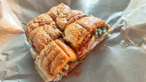 Gerai Amir Burgers College Height di Rasah