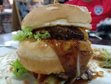 Gerai Burger D'House di Johor Bahru