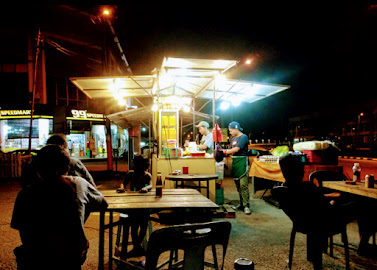 Gerai Burger Angah di Tampin
