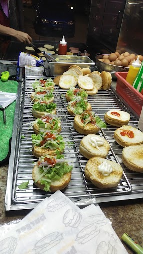 Gambar gerai Man Burger • Rasah Jaya di Rasah