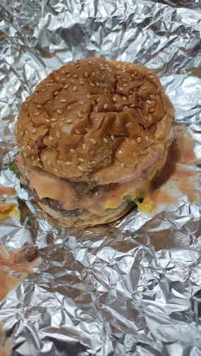Gambar gerai Densuko Burger di Rembau