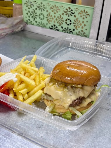 Gambar gerai Brothers Burger Pajam di Mantin