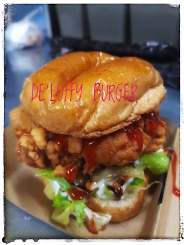 Gambar gerai DeLuffy Burger di Nilai