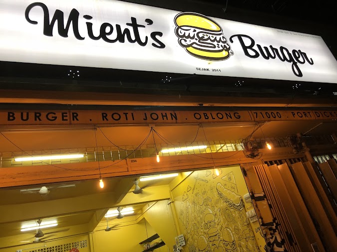 Gambar gerai Mient's Burger di Port Dickson