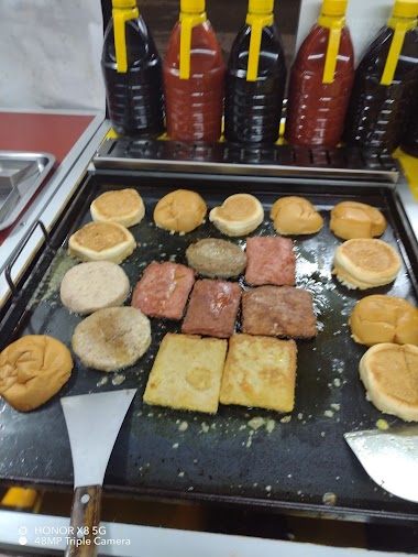 Gambar gerai Gtr Burger Taipan 2 senawang di Senawang
